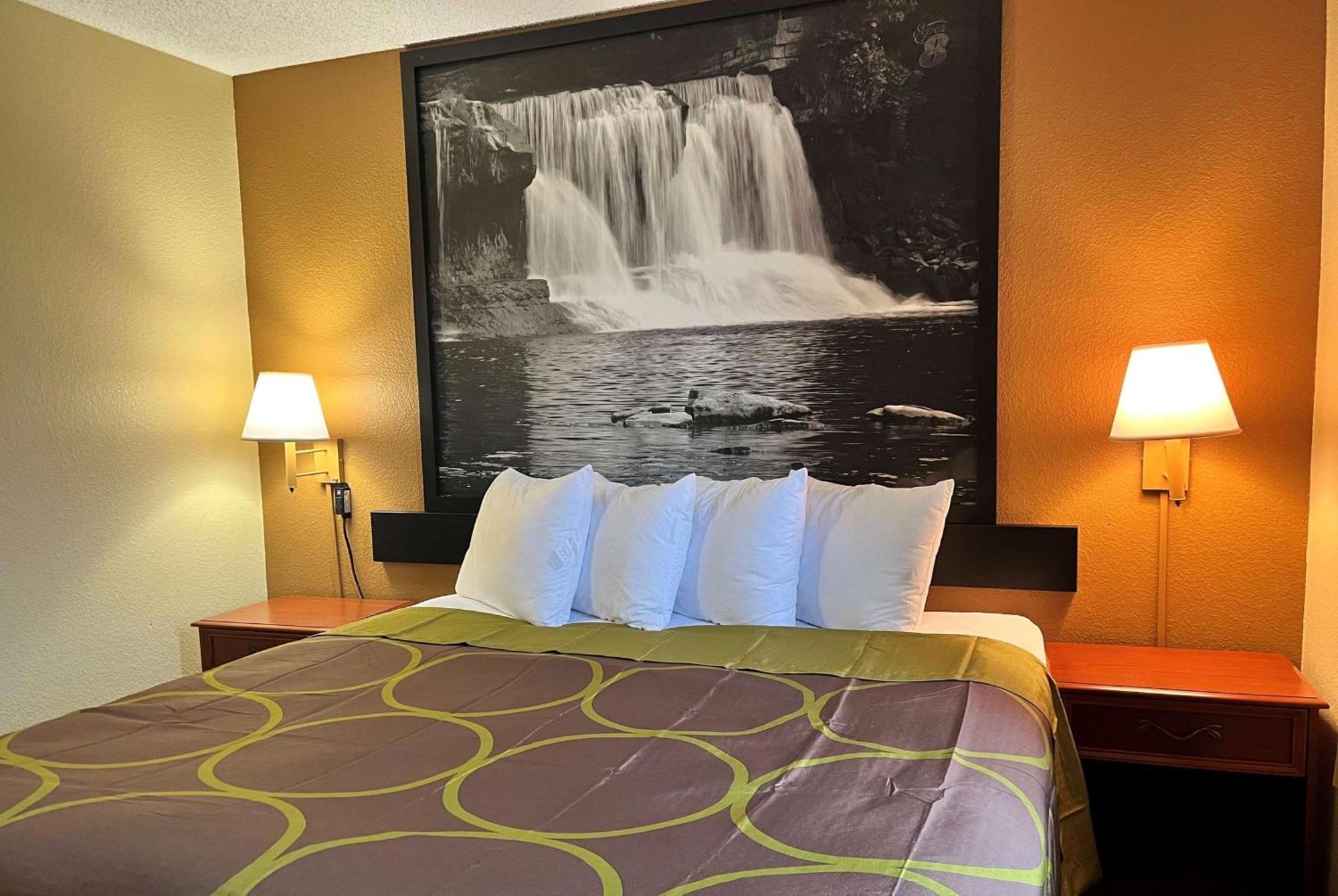 Super 8 By Wyndham Indianapolis/Ne/Castleton Area Hotell Eksteriør bilde