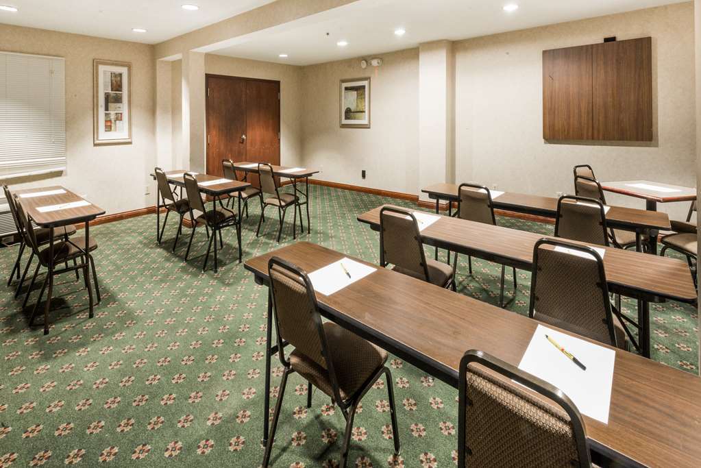 Super 8 By Wyndham Indianapolis/Ne/Castleton Area Hotell Fasiliteter bilde