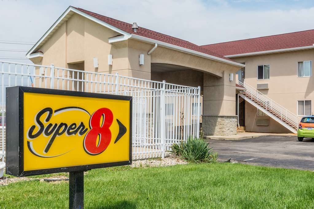 Super 8 By Wyndham Indianapolis/Ne/Castleton Area Hotell Eksteriør bilde